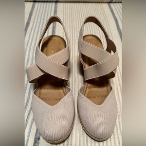 Cream color espradilles by Kelly and Katie. Slightly worn. Like new condition.